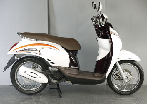タイHONDA Scoopy110i Prestige guy