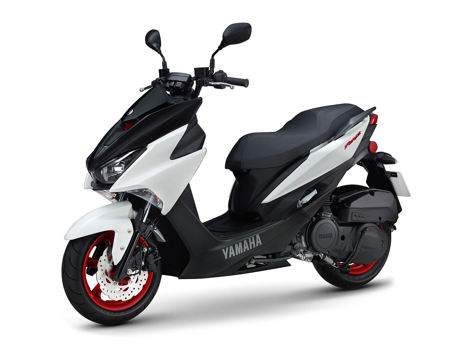 台湾YAMAHA FORCE155　2018