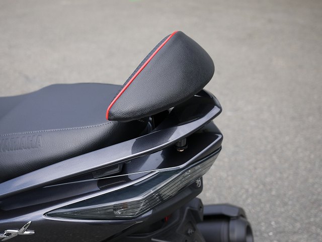 DCR シグナスX　バックレスト　パイピングレッド DCR-195R