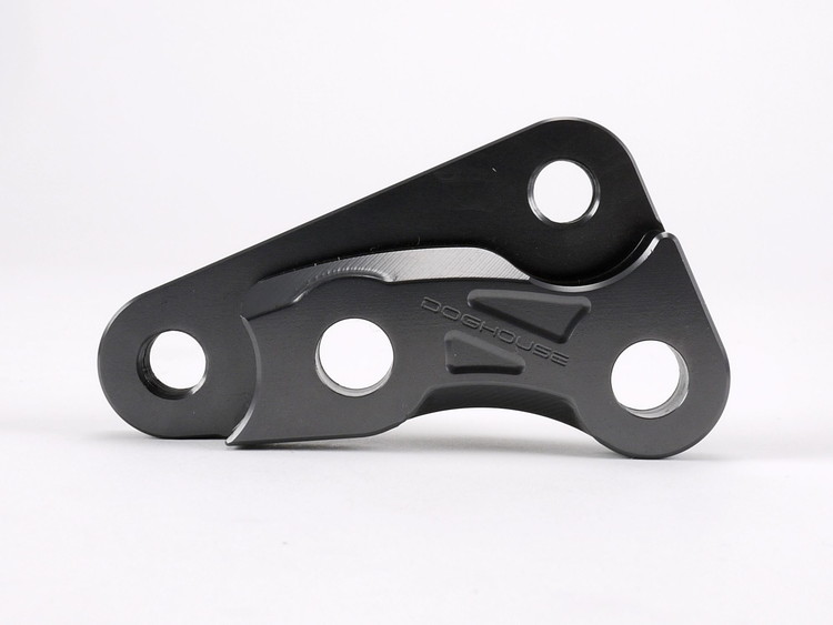 DOG HOUSE MAJESTY S(マジェスティS） SMAX 267mm.ディスク　BREMBO 4ポット　40mmピッチ用キャリパーサポート　グレー PTO-DOG-09GR