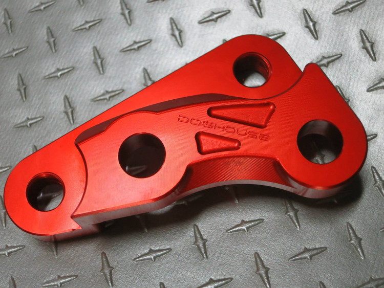 DOG HOUSE MAJESTY S(マジェスティS） SMAX 267mm.ディスク　BREMBO 4ポット　40mmピッチ用キャリパーサポート　オレンジ PTO-DOG-09OR