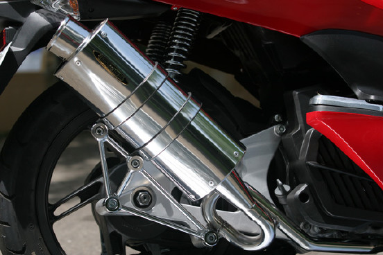 SP TADAO SP忠男マフラー　PCX150　PURE SPORT SILENT　VERSION　SUS　ゴールドエンブレム　サイレントバージョン　ステンレスポリッシュ　PC1-GE-11 4571117956611