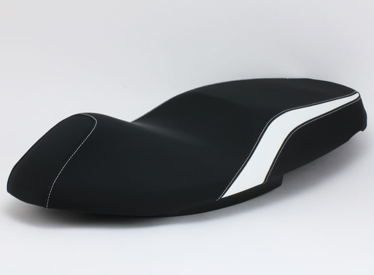 DCR MAJESTY S(マジェスティS)ブラック ホワイトライン カスタムシート TA-DCR-SE005WH