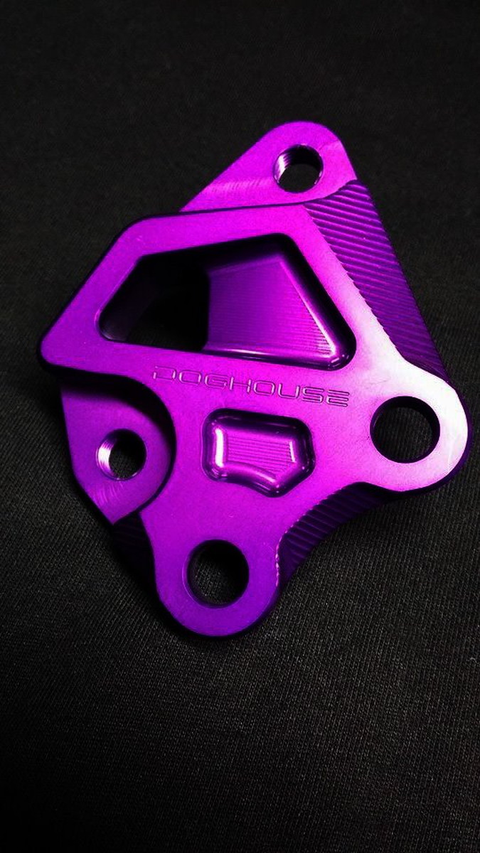 DOG HOUSE 4TH CYGNUS X(シグナスX）BREMBO 40mmピッチ 245mmフロントディスク用キャリパーサポート パープル TA-DOG-CS001PU
