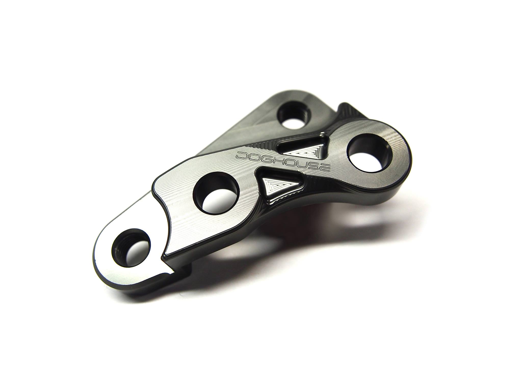 DOG HOUSE MAJESTY S(マジェスティS） SMAX 267mm.ディスク　BREMBO 4ポット 40mmピッチ用キャリパーサポート グレー Ver.2 TA-DOG-CS003GR