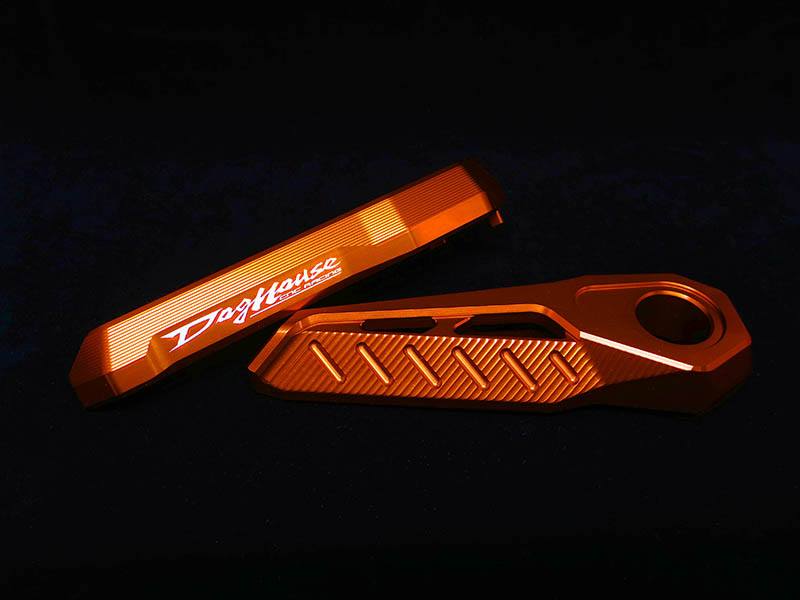 DOG HOUSE CNCアルミビレット タンデムステップセット オレンジ【BW`S125】【EBJ-SEA6J】【BW`S R】【SE731】 TA-DOG-SB003OR