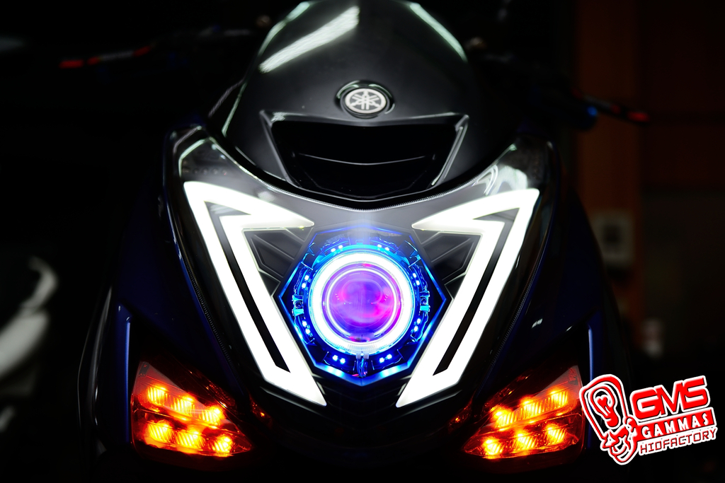 GAMMAS MAJESTY S(マジェスティS） SMAX　M7ヘッドライト　HIDキット付き  カスタムオーダー品 TA-GMS-HE002CO